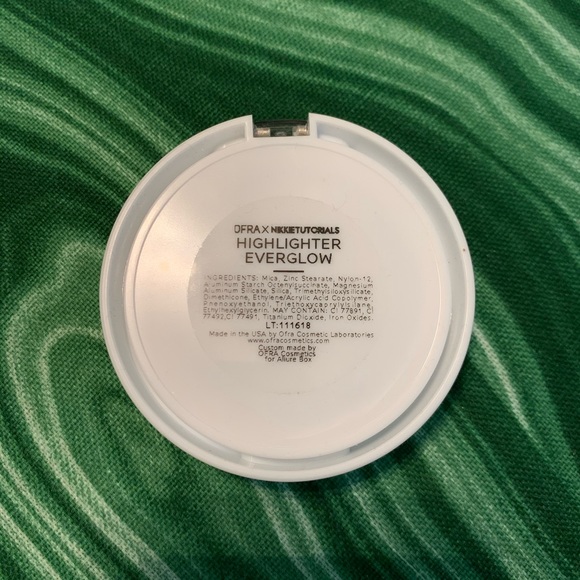 Ofra Nikketutorials Highlighter Everglow - Picture 2 of 2